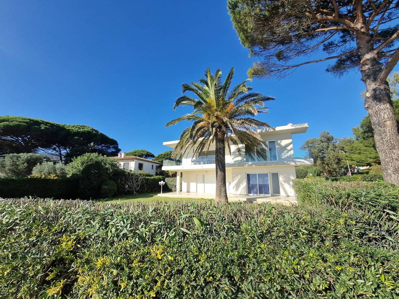 Villa 250 m², klimatisiert, 2 Ebenen am Wasser in Cavalaire-sur-Mer, Parc national Port-Cros