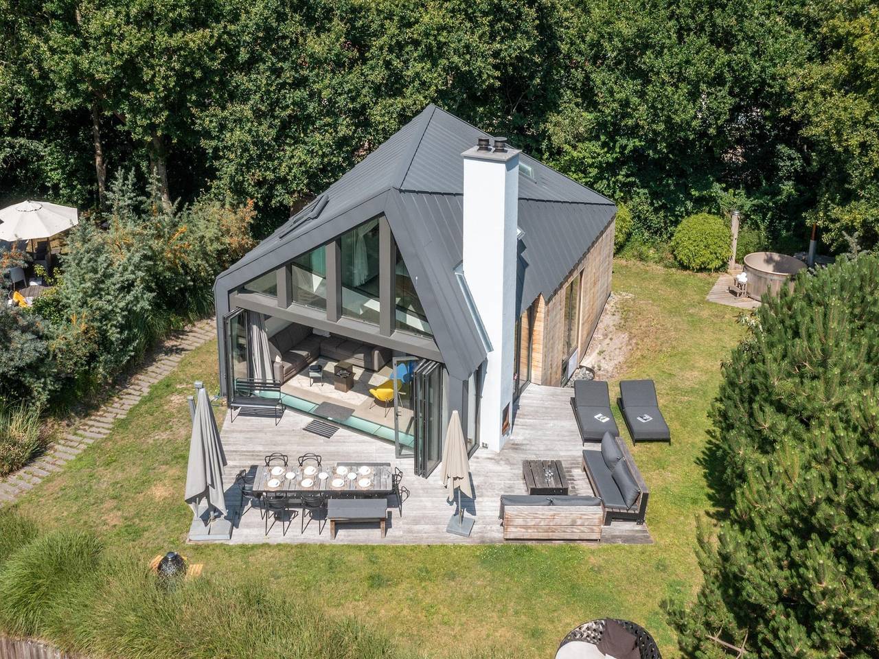 Sfeervolle 8 persoons villa met hottub bij bos in De Koog, Nederlandse waddeneilanden