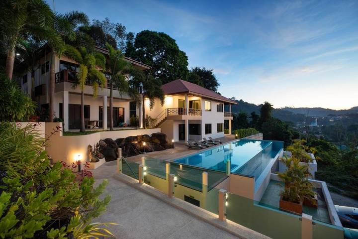 Lägenhet för 2 Personer, med trädgård samt pool och utsikt i Kamala