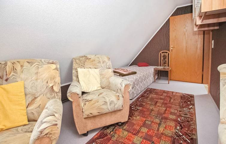 Ganze Ferienwohnung, Rückzugsort am Strand mit TV, Terrasse und Parkplatz in Badestrand Userin, Userin
