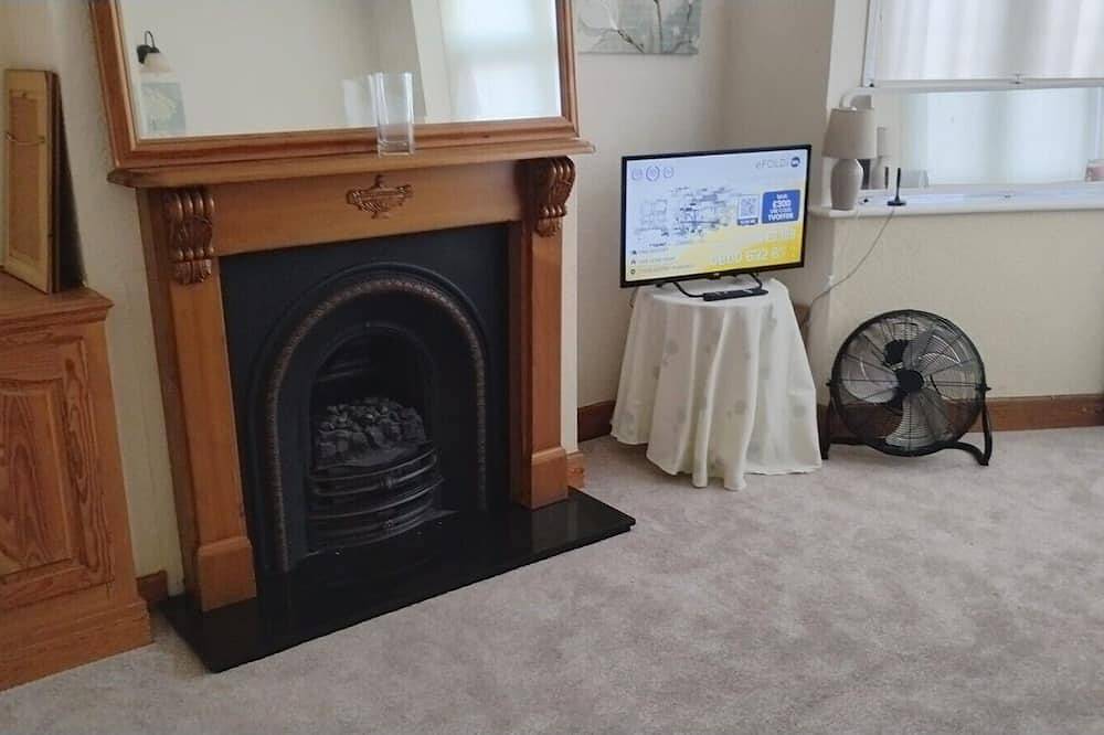 Spacious 4Br Stay in Morden Contractors and Group in Merton, London