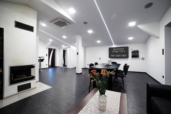 Gîte pour 4 personnes, avec Terrasse ainsi que Jardin et Vue dans Kobyla Gora