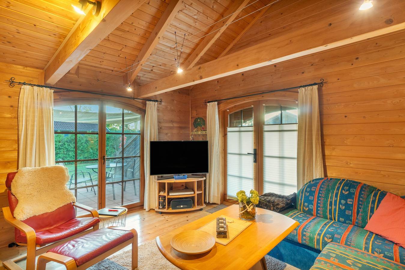 Holiday Home 'Haus Sonnenschein' with Private Terrace, Private Garden and Wi-Fi in Walchum, Landkreis Emsland