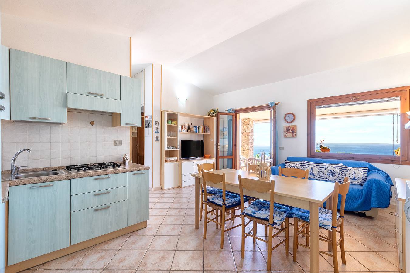 Holiday Home 'Luisa' with Shared Terrace and Air Conditioning in Costa Paradiso, Trinità d'Agultu e Vignola