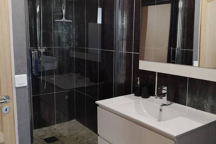 Location de vacances pour 4 personnes, avec jardin ainsi que jacuzzi et terrasse, animaux acceptés à Mornas - 4