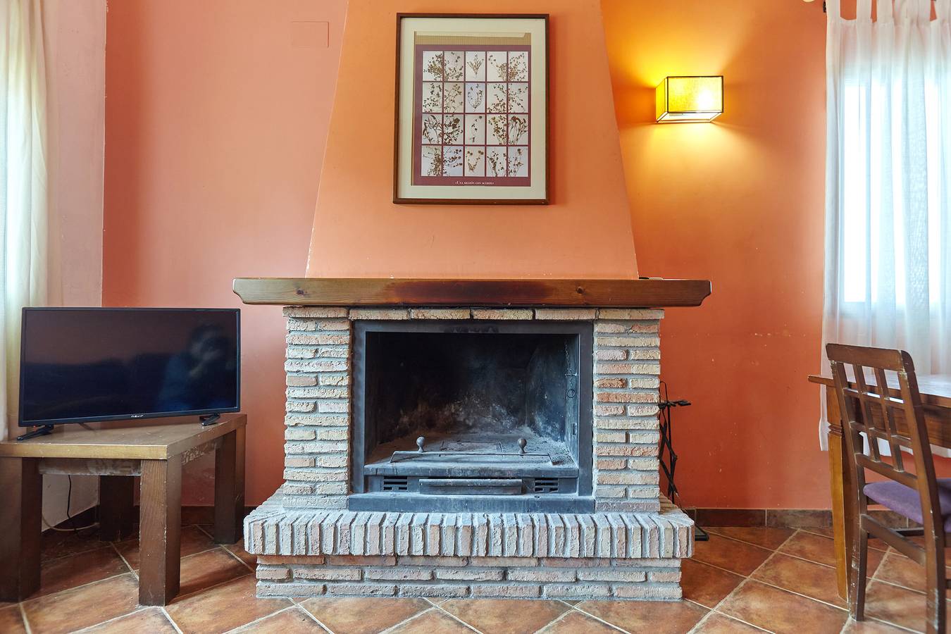 Country House 'Casa El Collado' with Mountain View, Shared Pool and Air Conditioning in Aldeaquemada, Sierra Morena