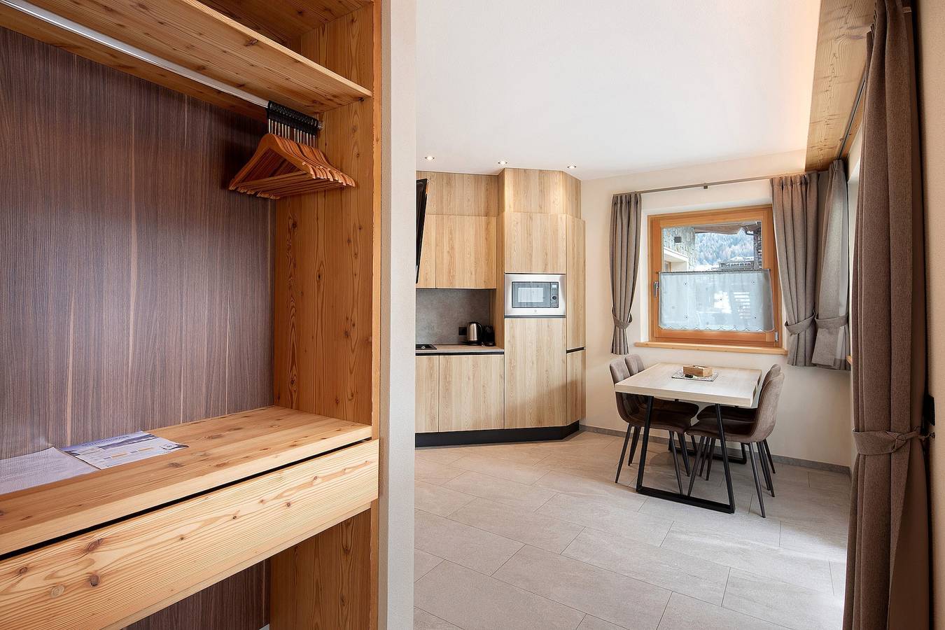 Chalet « Stella Alpina » avec vue sur la montagne, balcon et Wi-Fi in Livigno, Valtellina