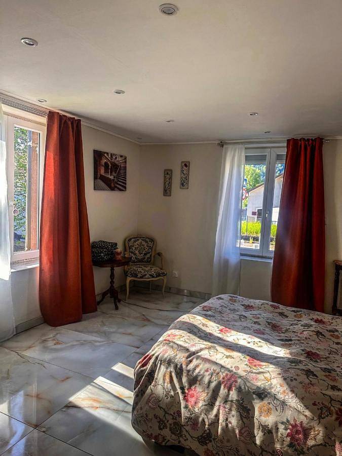 Gîte pour 4 personnes, avec vue et jardin à Celles-sur-Plaine - 4