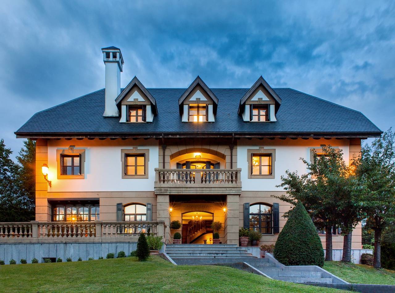 Maison familiale à Oiartzun avec vue sur la montagne in Oiartzun, Guipuscoa