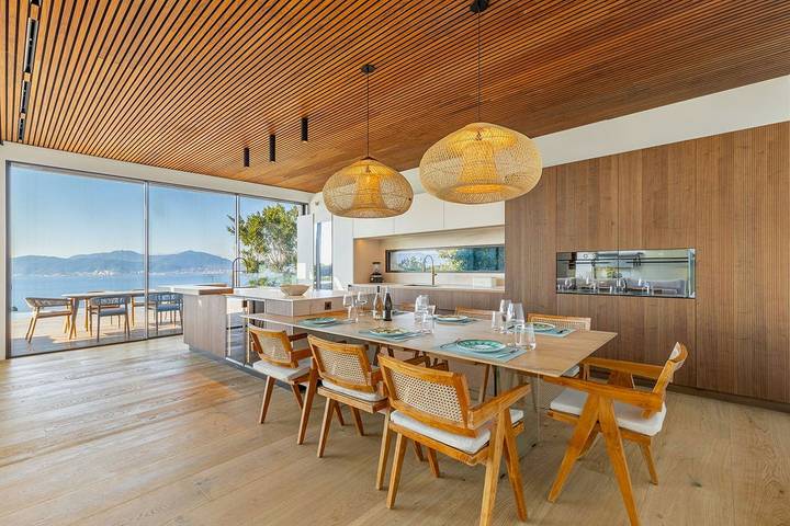 Location de vacances pour 8 personnes, avec piscine et jardin à Pietrosella - 3