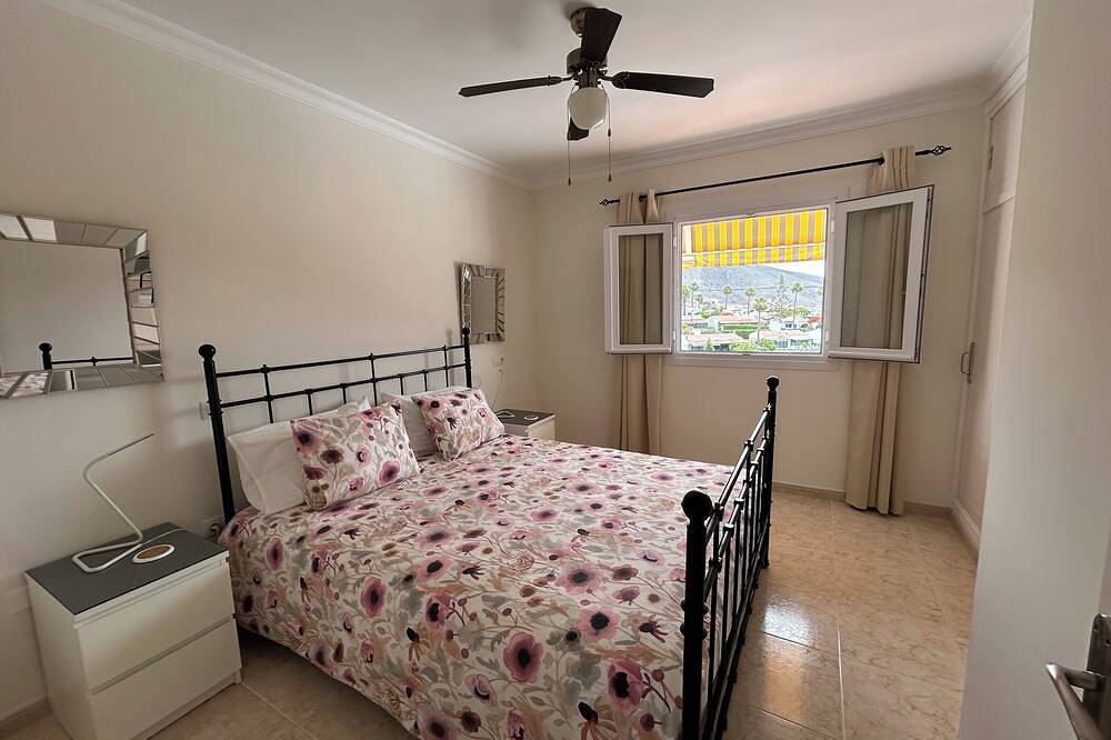 Apartamento entero, Excepcional casa privada cerca de la ciudad y la playa / Con vistas / Wifi Y T:V in Arguineguín, Mogán