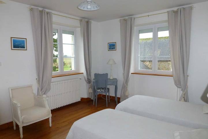 Location de vacances pour 10 personnes, avec jardin et terrasse à Quinéville - 4