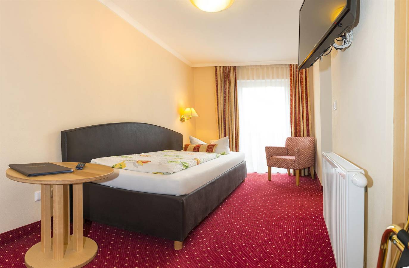 Éénpersoonskamer, bad, Wc, 1 slaapkamer in Niederau, Wildschönau