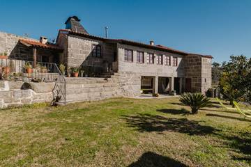 Gîte pour 6 personnes, avec jardin et balcon à Fafe