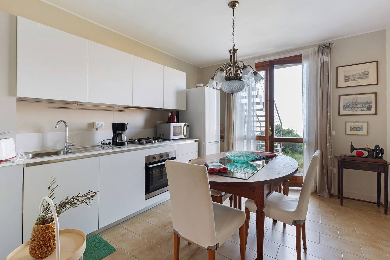 Ganze Wohnung, Ferienwohnung 'Corbei' mit Seeblick, gemeinsamer Terrasse und Wlan in Torri del Benaco, Gardasee-Berge