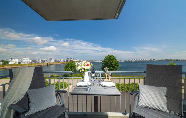 Ganze Ferienwohnung, Apartment mit Meerblick, Terrasse und Parkplatz, 1 km zum Strand in Olpenitz, Kappeln
