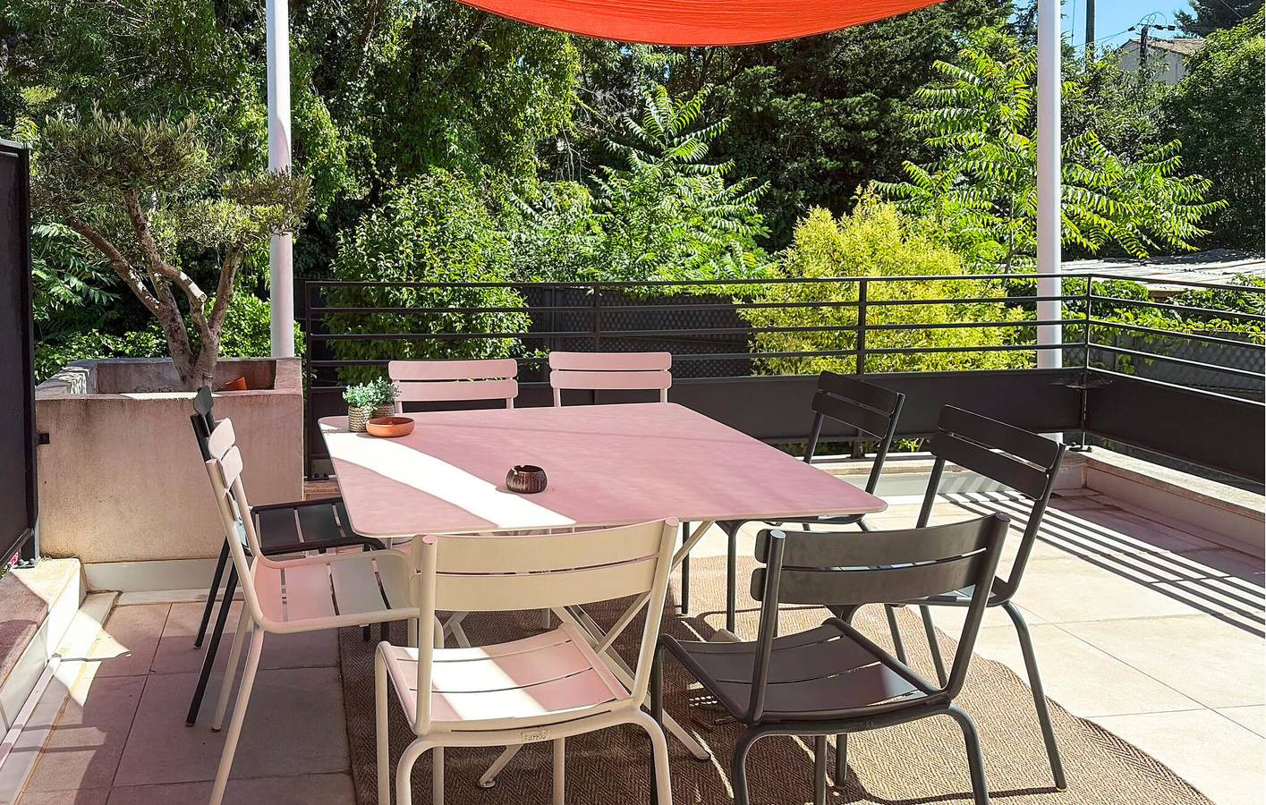 Reizende 2-Zimmer-Wohnung mit Pool, Terrasse und WLAN in der Nähe von Restaurants in Marseille, Mittelmeerküste (Frankreich)