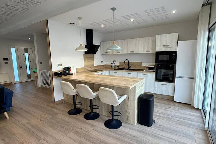 Location de vacances pour 8 personnes à Vénissieux