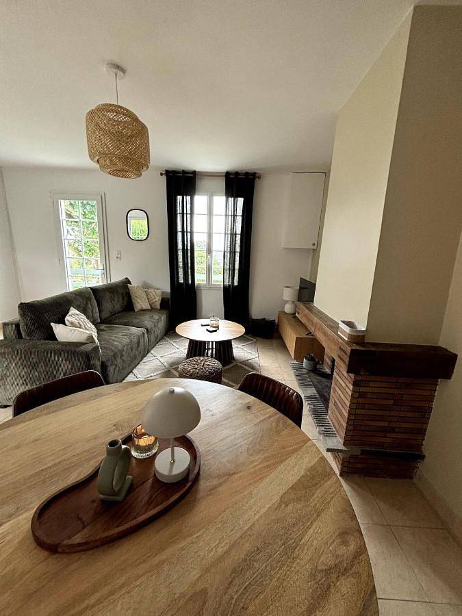 Location de vacances pour 3 personnes, avec Terrasse et Jardin à Saint-Jean-de-la-Rivière