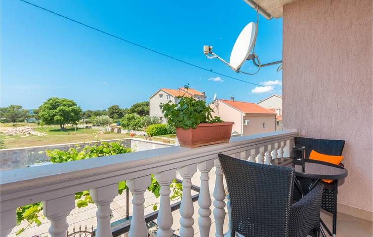 Ferienwohnung für 3 Personen, mit Terrasse in Biograd na Moru - 4