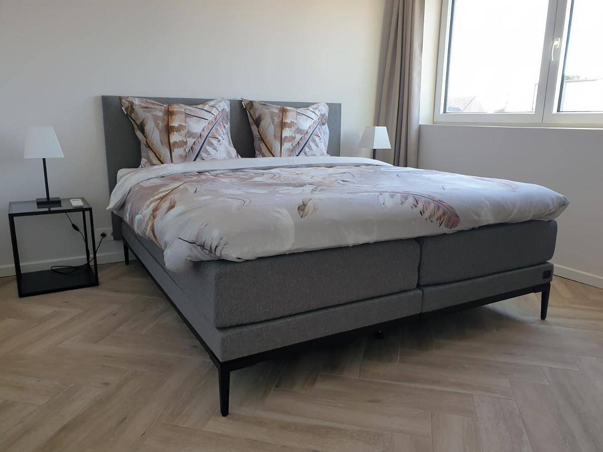 Double Room with Private Bathroom in Stad Oostende, Oostende