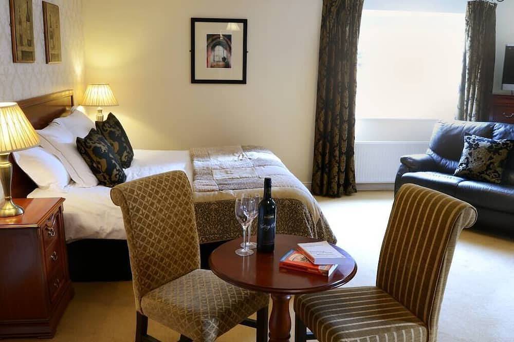 Luxury 15-Bed Manor | Sleeps 30+ | All Ensuite Rooms in Donegal, County Donegal