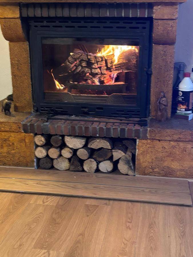 Appartement entier, Studio avec cheminée et jardin in Gréolières les Neiges, Gréolières