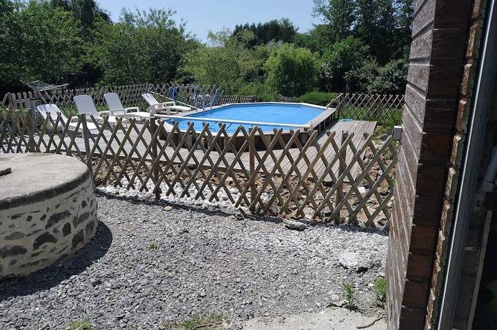 Gîte pour 14 personnes, avec terrasse ainsi que piscine et jardin à Granville
