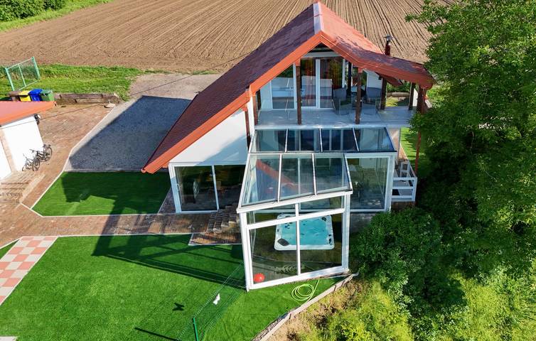 Charmantes 1-Zimmer-Apartment mit Pool, Grill und Zugang zum Fluss in der Nähe der Donau in Osijek-Baranja