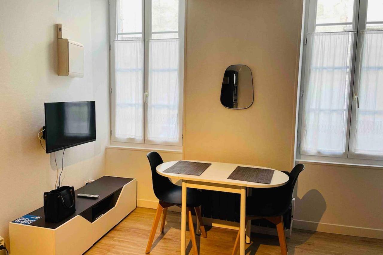 Appartement entier, Studio moderne rénové in Saint-Jean-d'Angély, Région de Saint-Jean-d'Angély