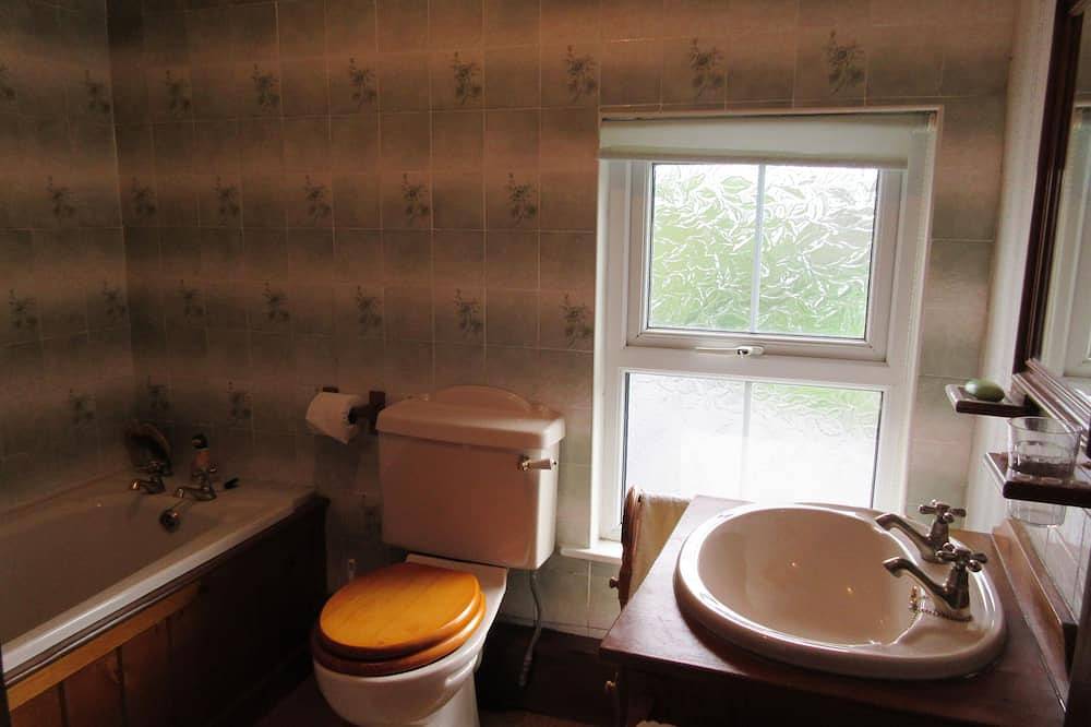 Character Cottage In Amazing Location Of Steam Trains-check Nymr timetable in North York Moors National Park