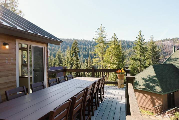 Vacation home for 14 people, with balcony in Yosemite National Park