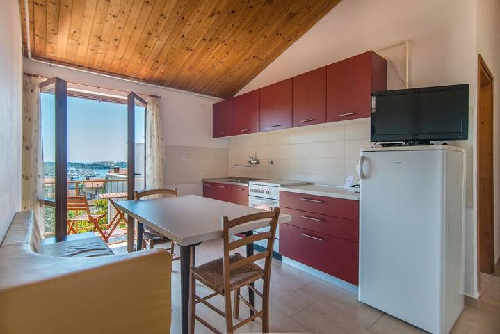 Ferienwohnung für 4 Personen, mit Balkon/Terrasse in Pula-Medulin - 2