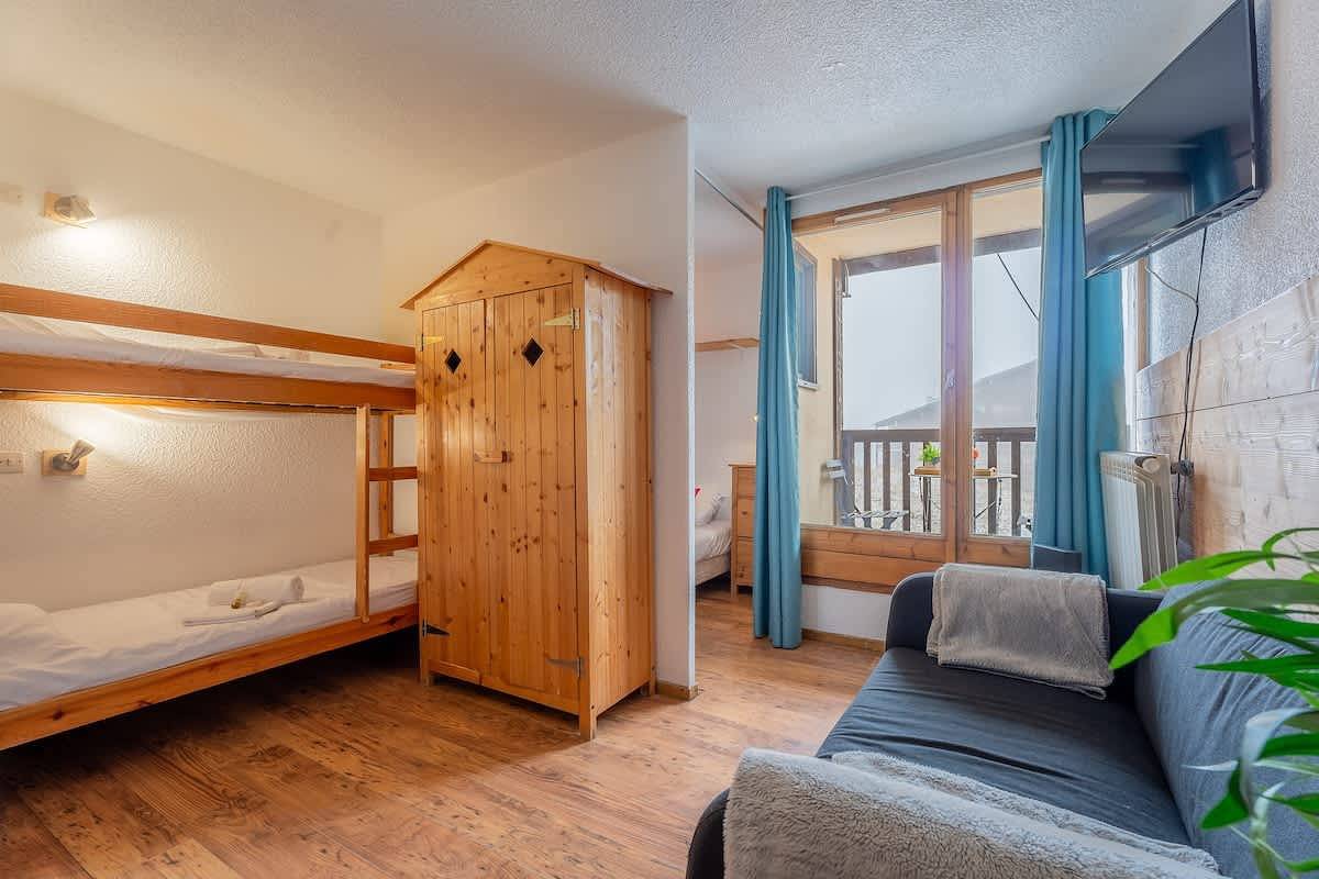 Hel lejlighed, South-Side Ski-In/Out Apartment in Val Thorens, Massif de la Vanoise