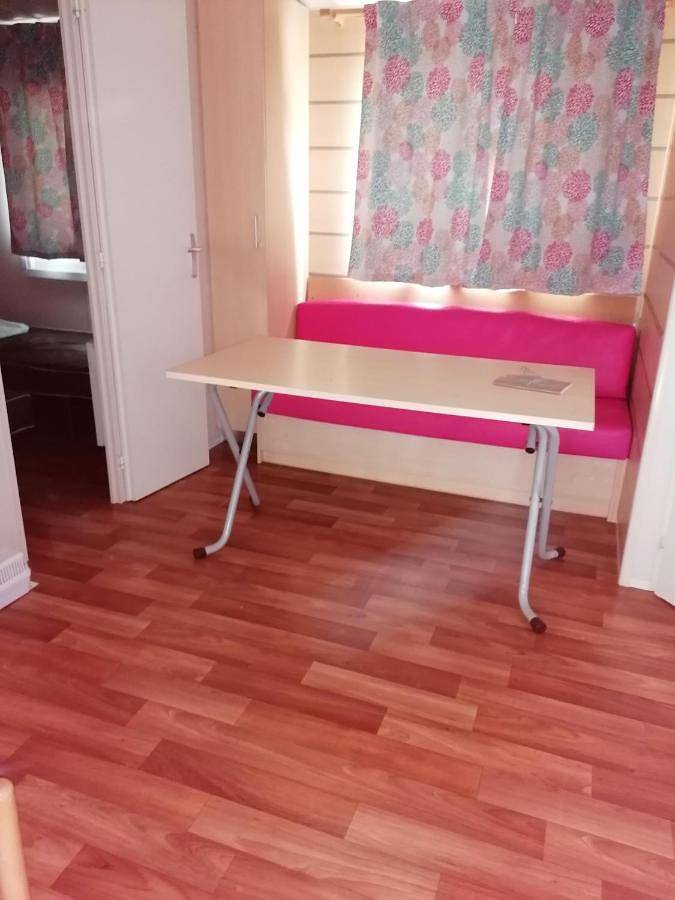 Appartement entier, Mobile home camping du lac de Bairon in Bairon-et-ses-Environs, Ardennes