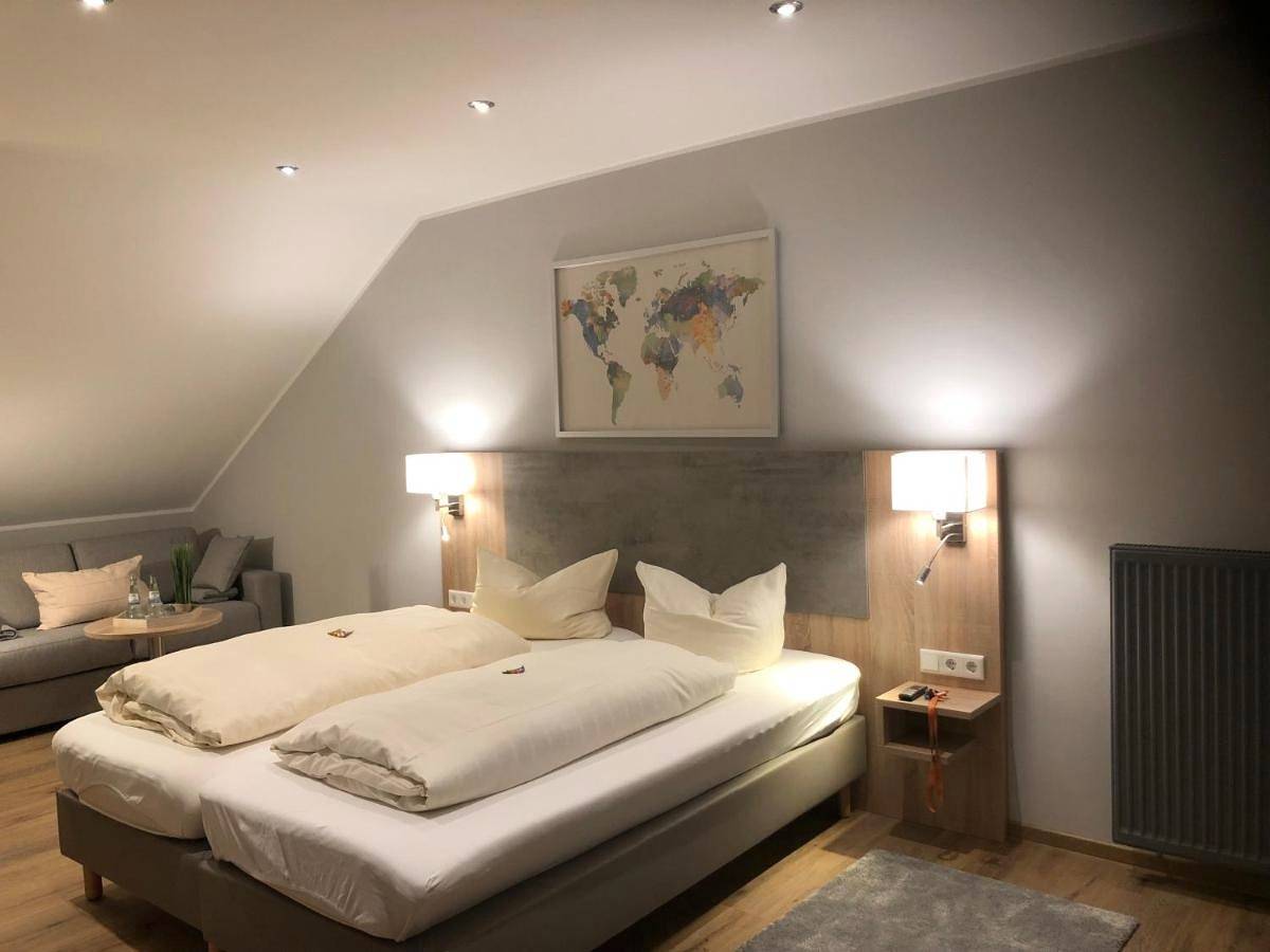 Triple Room in Bielefeld, Noordrijn-Westfalen