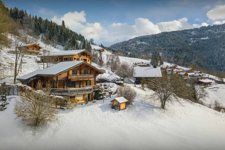 Chalet pour 9 personnes, avec Balcon ainsi que Terrasse et Jardin à Manigod