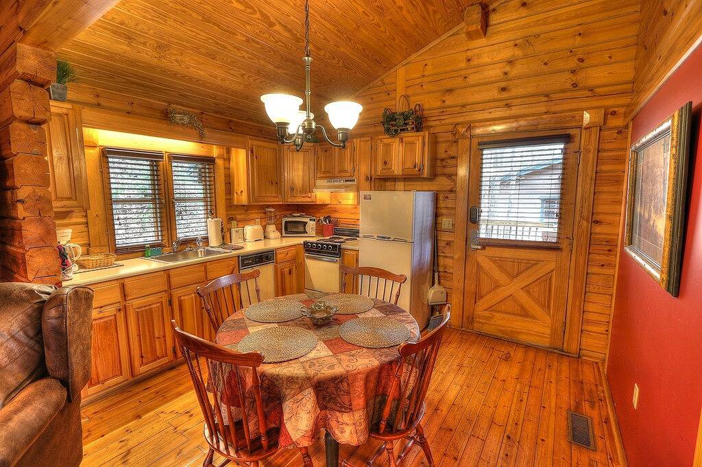 Buchen Sie für August und September und erhalten Sie 15% Rabatt auf 3 oder mehr Nächte! in Sevierville, Sevier County