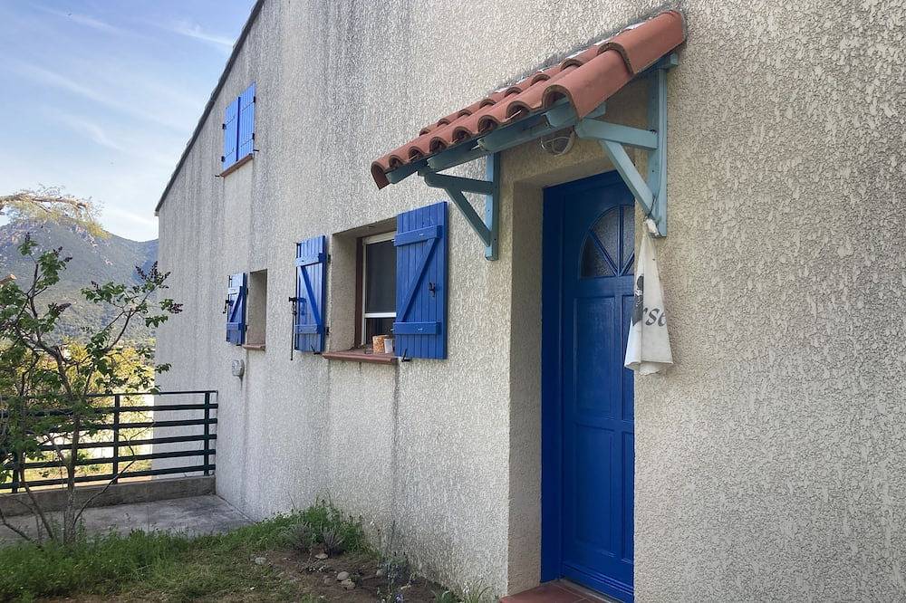 Villa Pour 4 Personnes Avec Jardin pas Loin Dajaccio in Sant'Andrea d'Orcino, Ajaccio e dintorni