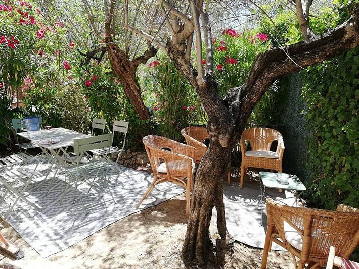 Gîte pour 6 personnes, avec piscine et jardin