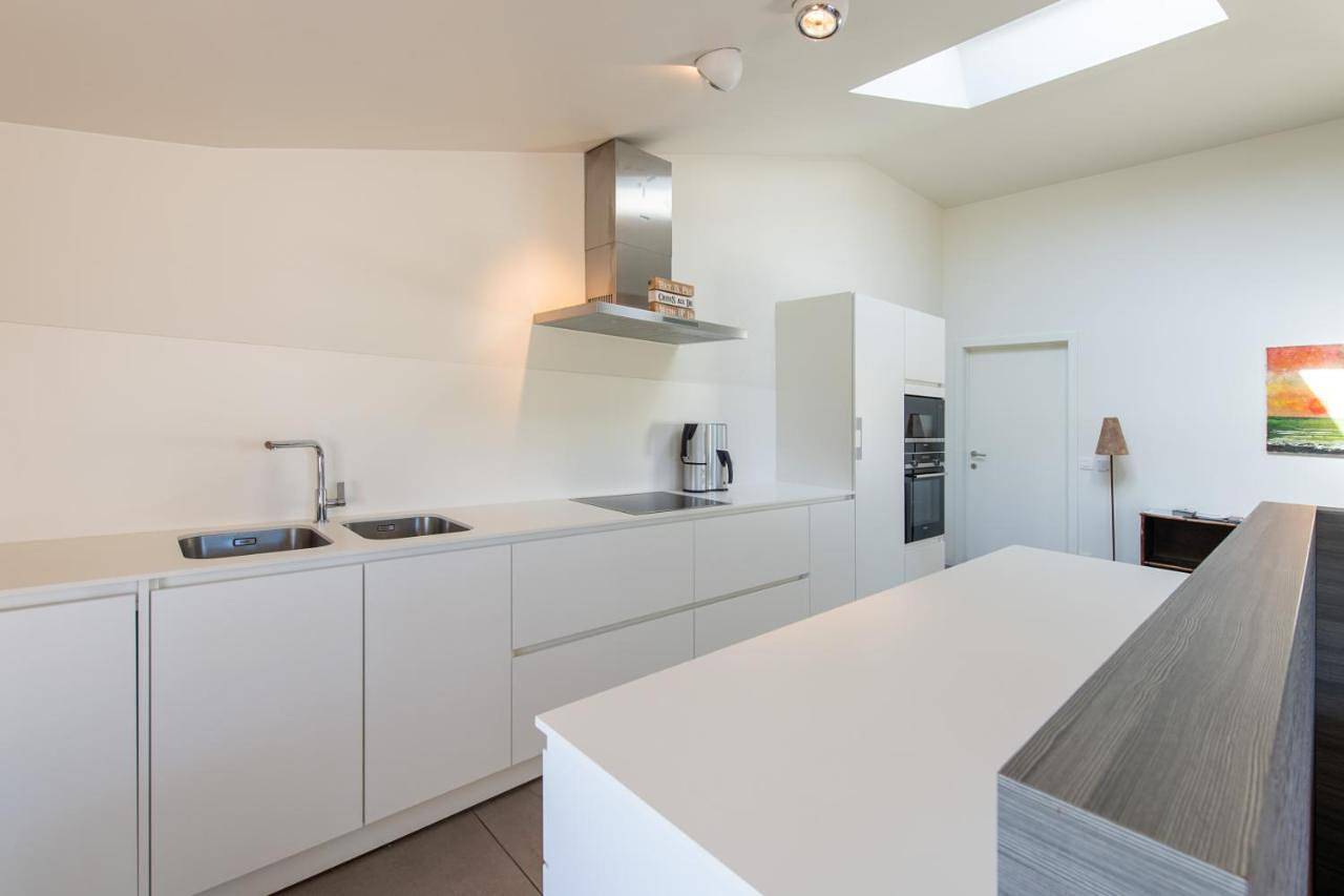 Landelijk vakantiehuis in Diksmuide met een tuin en vijver in Diksmuide, West-Vlaanderen