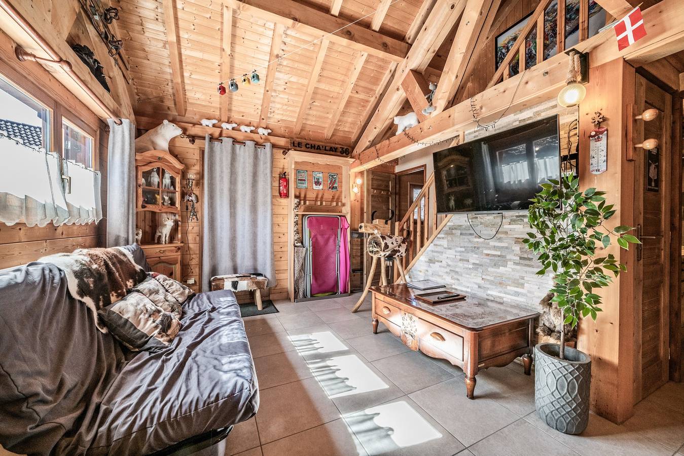 Chalet « 6p Confort - Le Bouvreuil » con vistas a la montaña, terraza privada y Wi-Fi in Verchaix, Region Bonneville