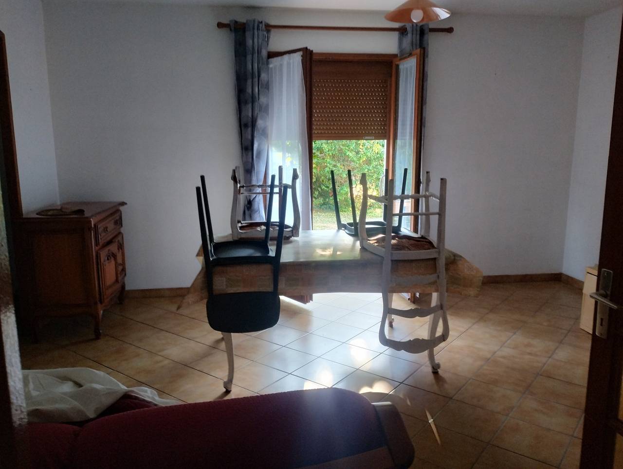 Holiday Home 'Maison De Famille' with Private Terrace and Private Garden in Saintes, Saintes region