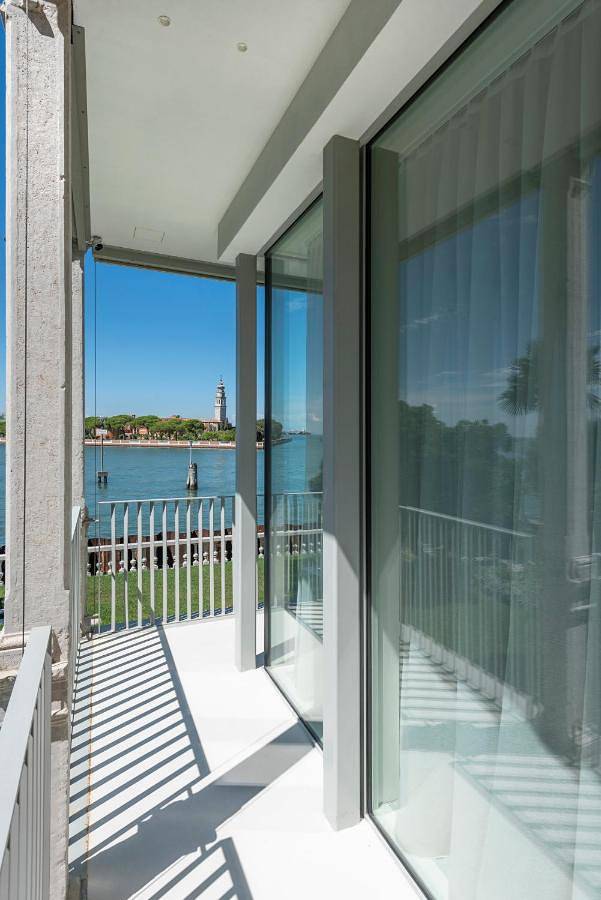 Ca' delle Contesse - Villa on lagoon with private dock and spectacular view in Lido de Veneza, Veneza