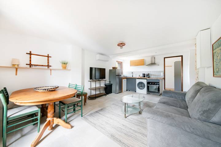Gîte pour 4 personnes, avec balcon à Pontevès