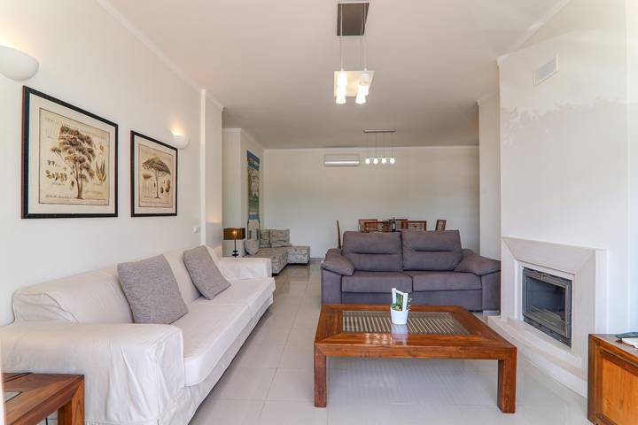 Entire apartment, Apartment "Millennium" with Pool, Air Conditioning, Balcony & Garden in Vilamoura, Quarteira