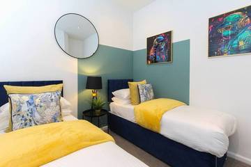 Glamping for 6 People in Brighton, Sussex, Photo 3