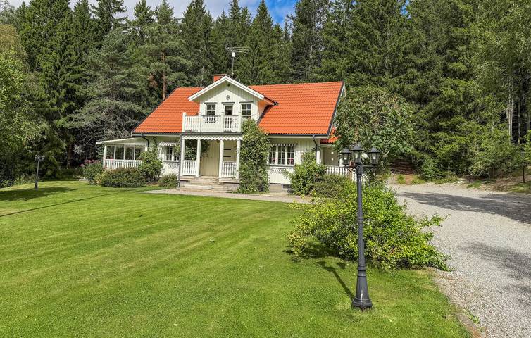 Ferienhaus für 8 Personen, mit Terrasse und Garten in Dals-Eds und Umgebung