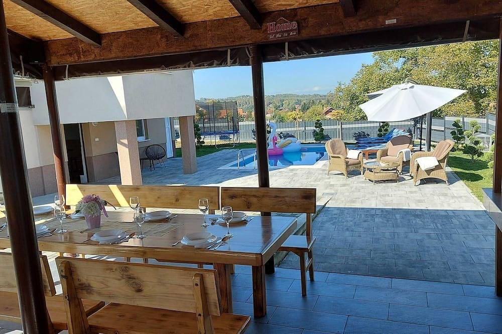 Holiday Home Gračec - Three Bedroom Holiday Home with swimming pool in Zagreb und Umgebung
