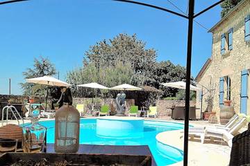 Cottage pour 2 personnes, avec piscine et jardin à Savignac-de-Duras